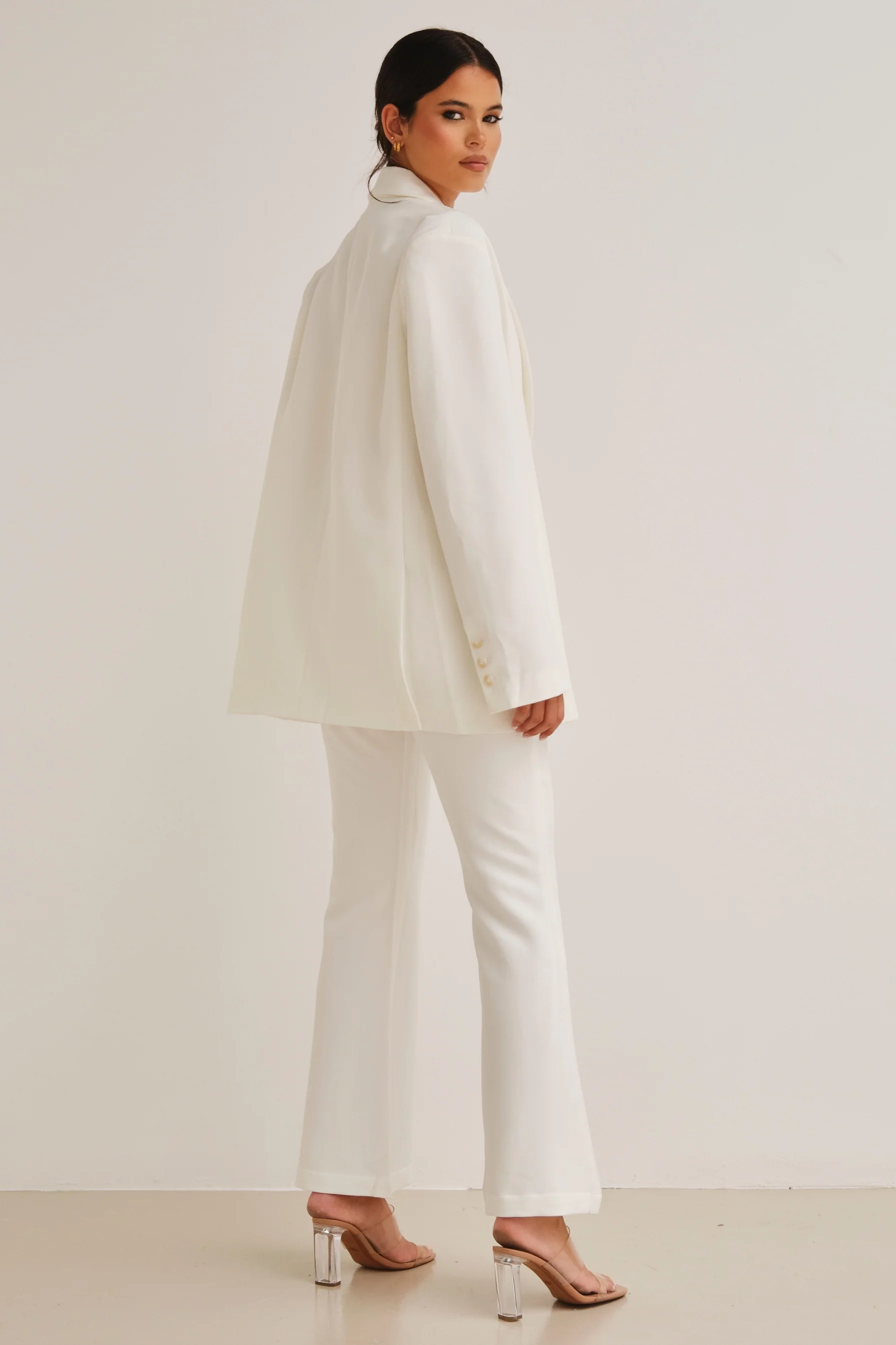 The Oversized Blazer White - Mc Mu