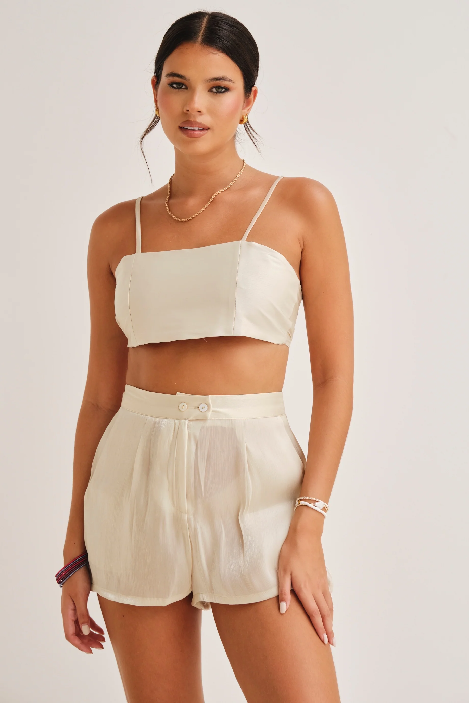 Zura Shimmer High Waisted Shorts Olive - Mc Mu