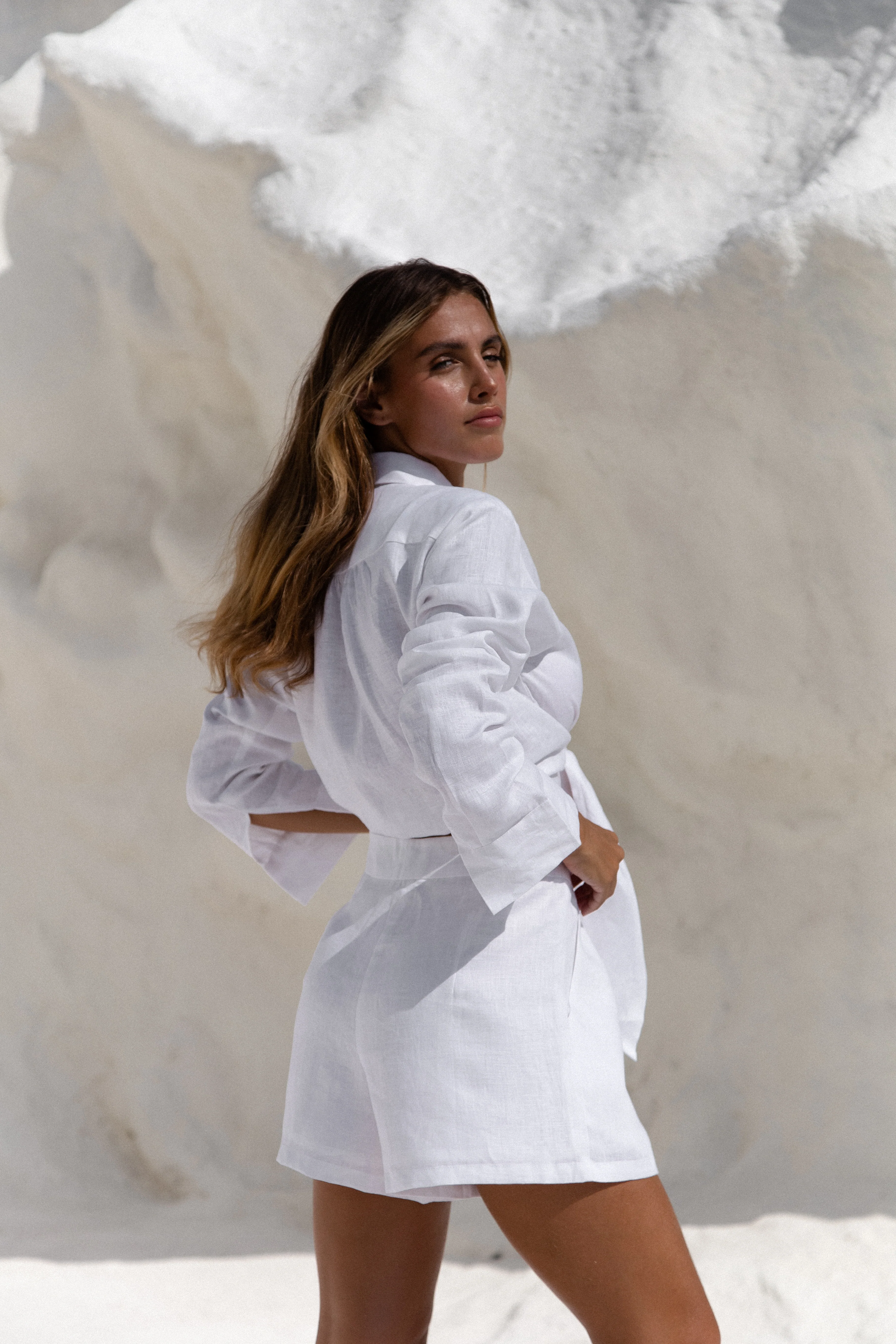 Aura Linen High Waisted Shorts White - Mc Mu